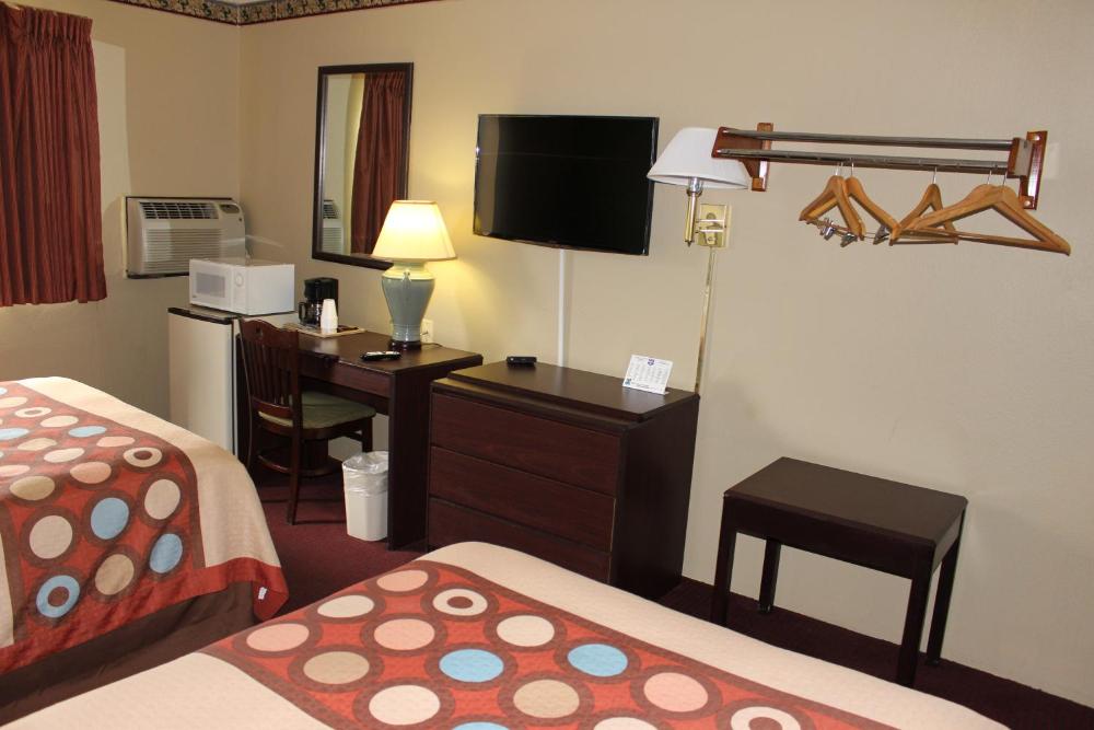 Queen Room interior