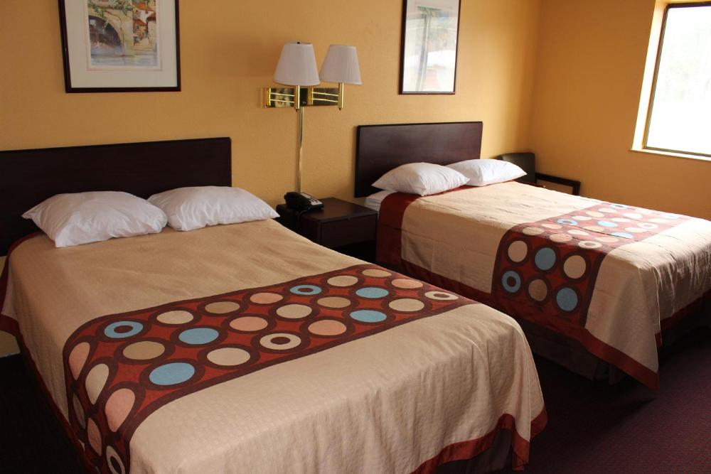 Double Room with Two Double Beds - Non-Smoking interior